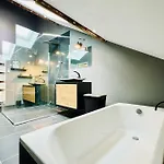 Spacious Modern Quiet - Hypercentre